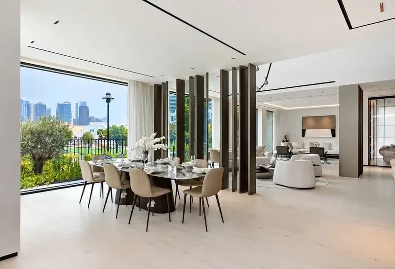 Renovated, furnished villa with lake and skyline views, photo 5