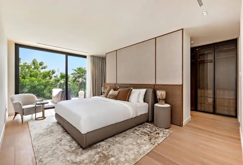 Renovated, furnished villa with private garden outlook, photo 7