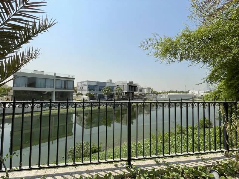 Lakefront villa renovation opportunity, photo 4