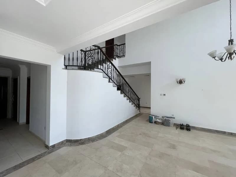 Lakefront villa renovation opportunity, photo 7