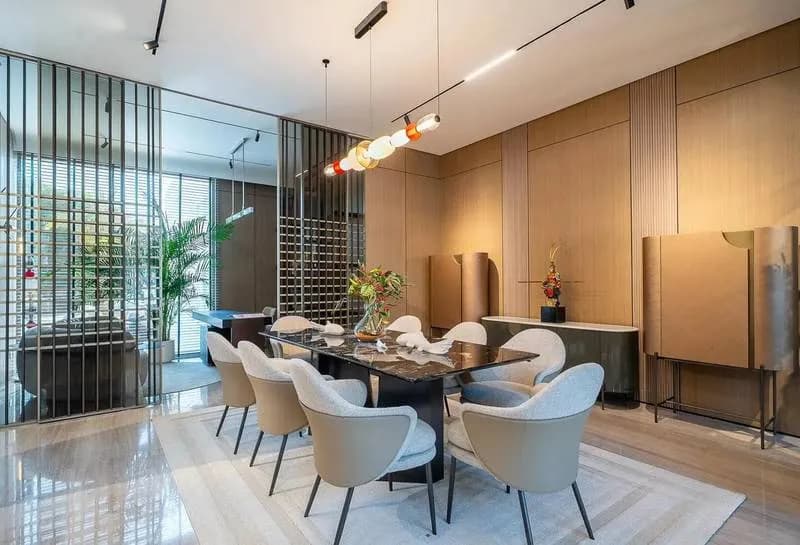 Upgraded, extended Garden Hall villa with lake views, photo 3