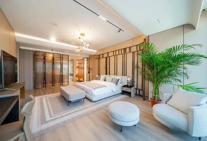 Upgraded, extended Garden Hall villa with lake views, photo 7