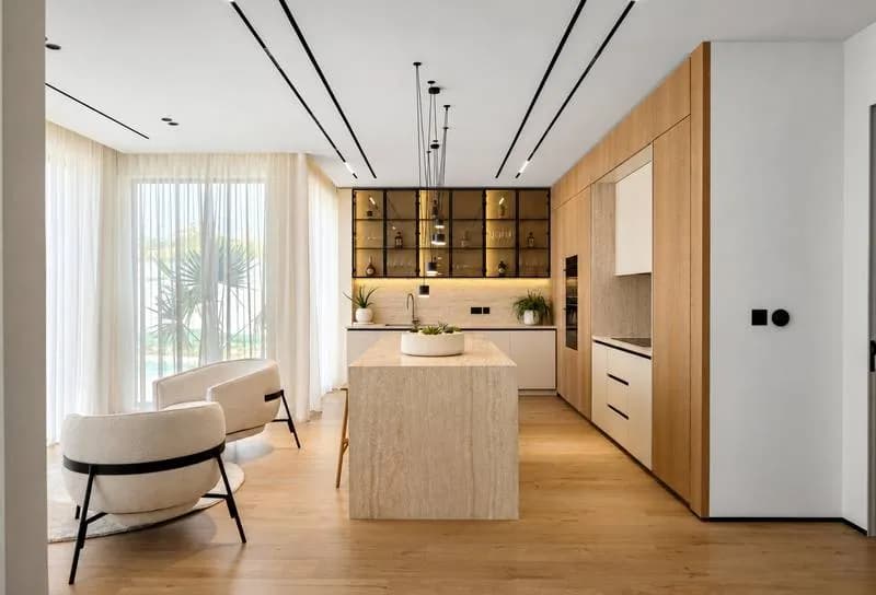 Renovated Balearic-style villa with park and skyline views, photo 5