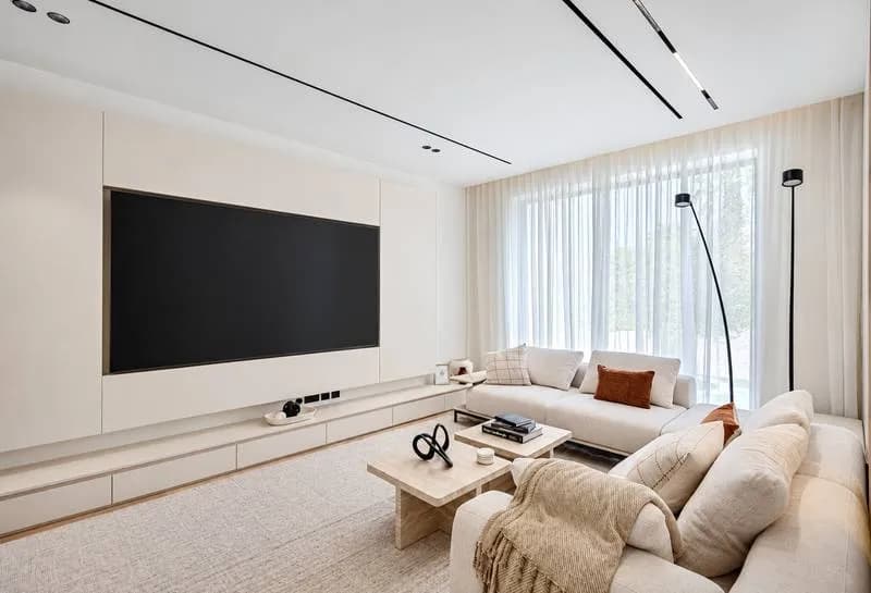 Renovated Balearic-style villa with park and skyline views, photo 6