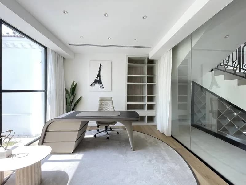Renovated, extended lake-facing villa, photo 5