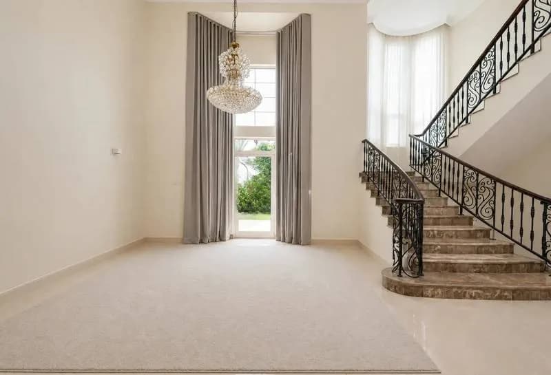 Tenanted Garden Hall villa with skyline views, photo 4