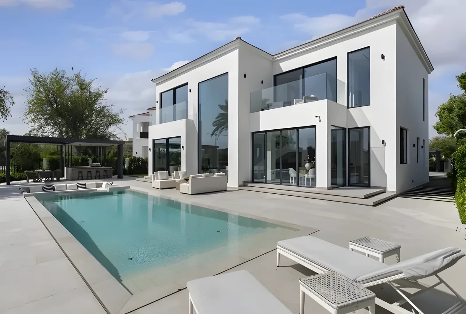 Renovated, extended villa with city and skyline views