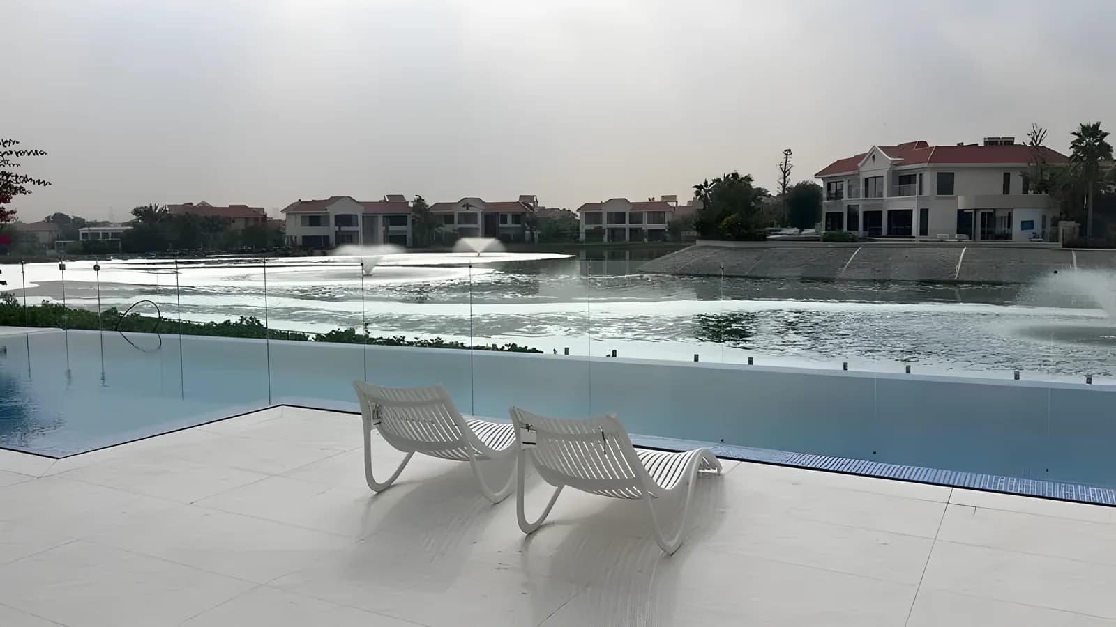 Upgraded villa on the main lake