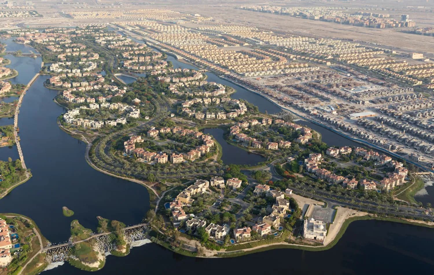 Jumeirah Islands community and villa detail